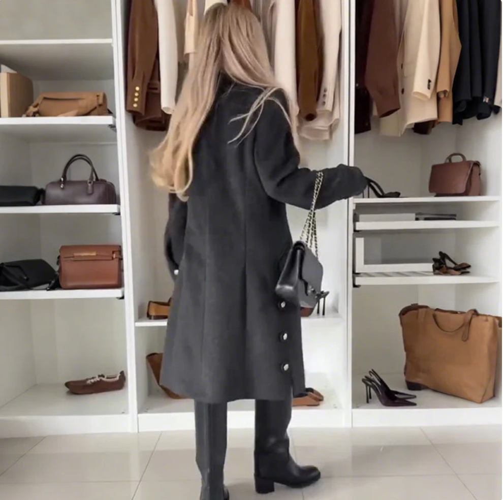 Abrigo Cruzado Clásico: La Inversión Atemporal en Elegancia de Invierno